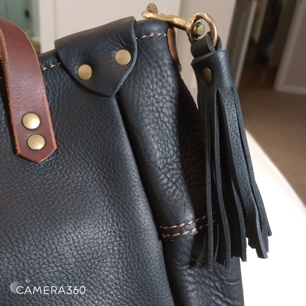 Coastal Hillbilly Canyon Tan Bucket Leather Tote Bag with Tassel - Picture 4 of 10
